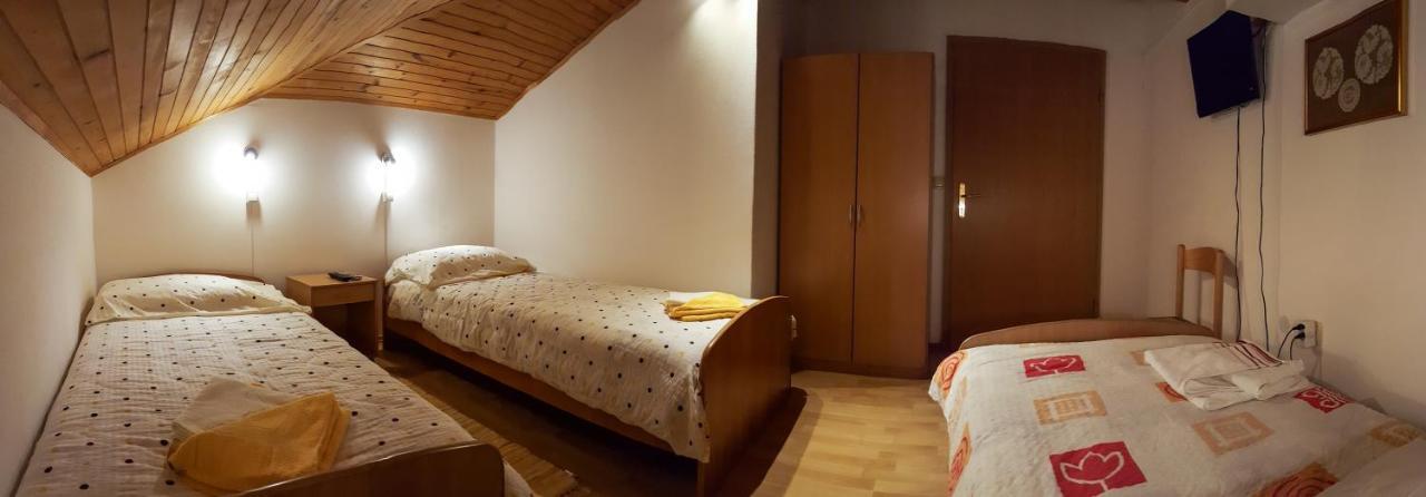 Rooms With Shared Kitchen Zver, Great For Hikers Hudajuzna Extérieur photo