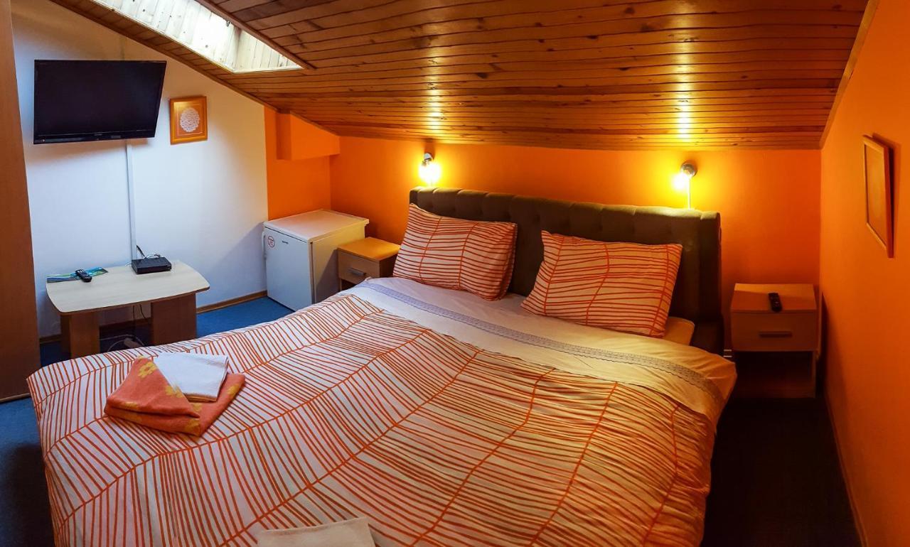 Rooms With Shared Kitchen Zver, Great For Hikers Hudajuzna Extérieur photo
